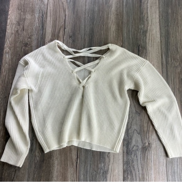 Lace back sweater - Picture 2 of 3